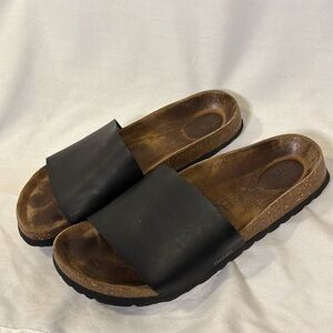 Birkenstock Black and Brown Sandals